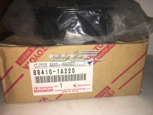 Компресор кліматичної установки 884101A220 TOYOTA