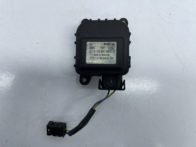 Мотор заслінки печі 0132801108 BOSCH
