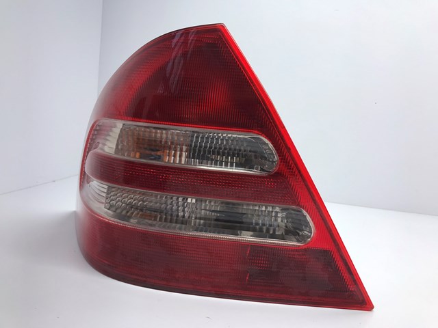 Задня ліва фара 2038200164 MERCEDES
