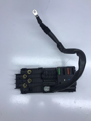 Реле запобіжників 2115452301 MERCEDES