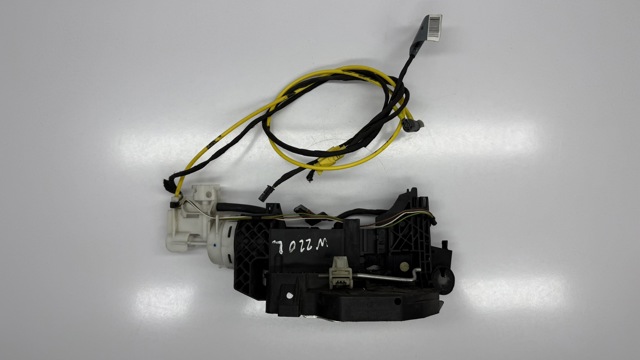 Замок водійських дверей 2207205935 MERCEDES