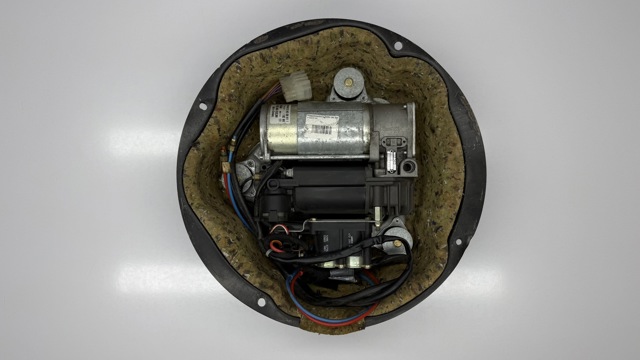 Компресор пневмоподвески 37221092349 BMW