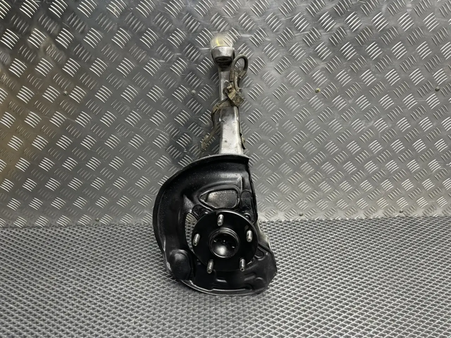 Цапфа поворотного кулака 4320250020 TOYOTA