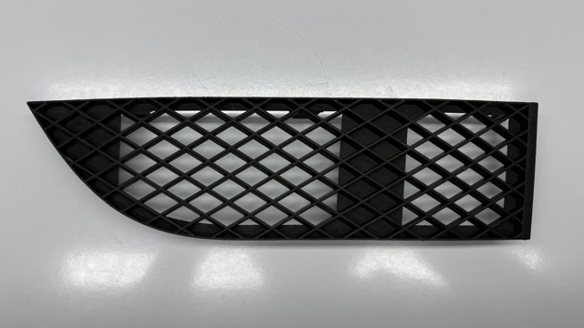 Решітка переднього бампера, права 51117135564 BMW