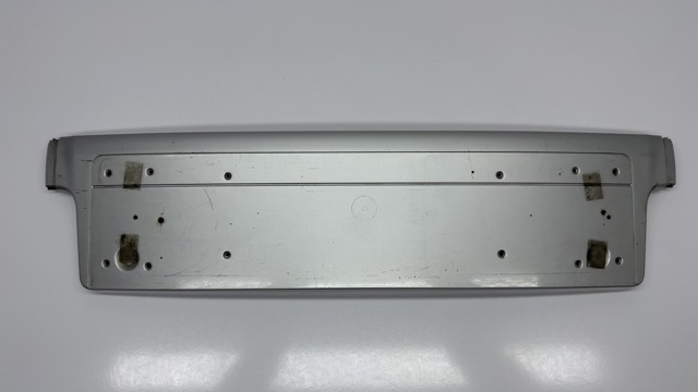 Кріплення переднього номера автомобіля 51118223229 BMW