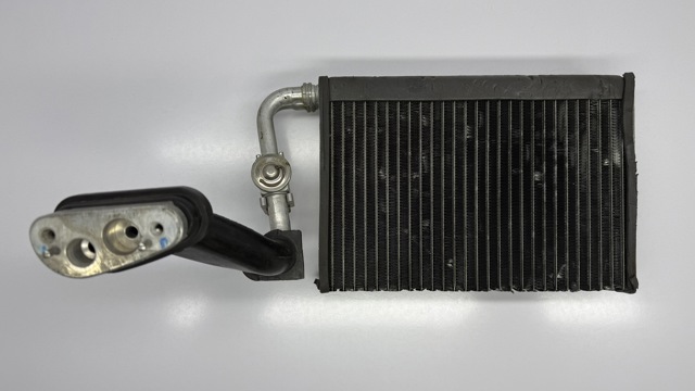 Випарник 64118385560 BMW