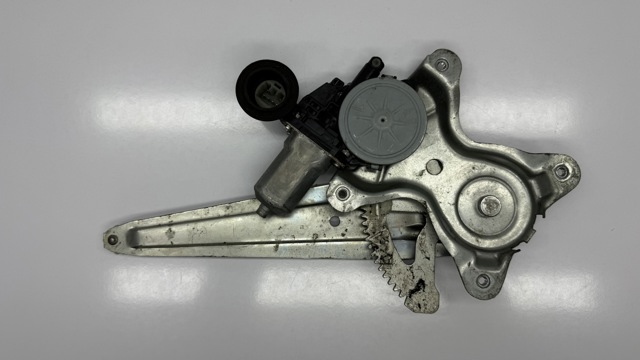 Механізм стеклопод'емника двері задньої, правої 6980322200 TOYOTA