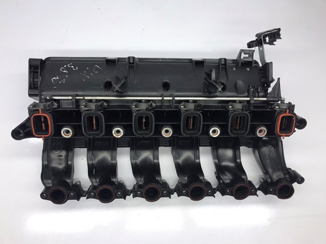 Колектор впускний 7790700 BMW