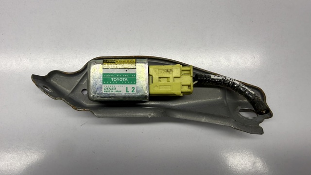 Датчик AIRBAG передній 8983430020 TOYOTA