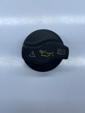Кришка маслозаливной горловини A0000101385 MERCEDES