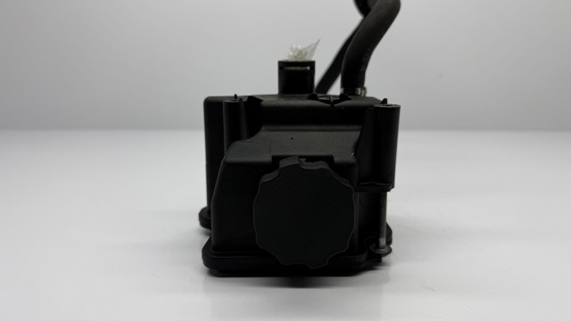 Бачок і трубопроводи A0004602383 MERCEDES