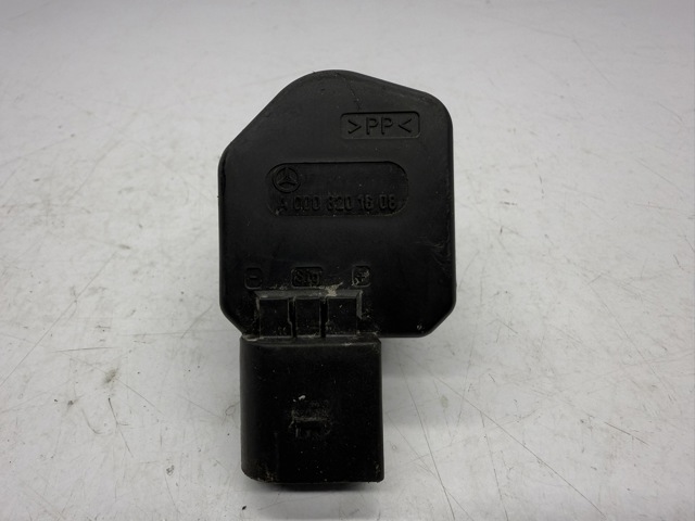 Двигун корректора фари A0008201608 MERCEDES