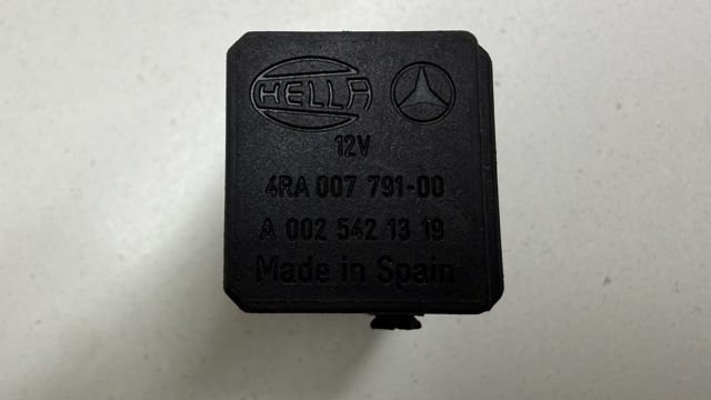Реле електричне багатофункціональне A0025421319 MERCEDES