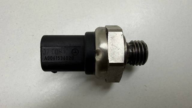 Датчик тиску вихлопних газів A0061536028 MERCEDES