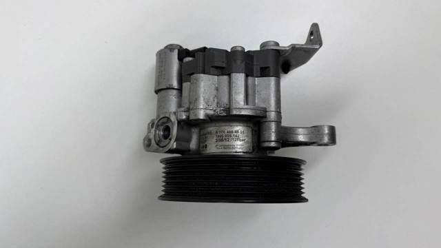 Насос кермового управління A0064664801 MERCEDES