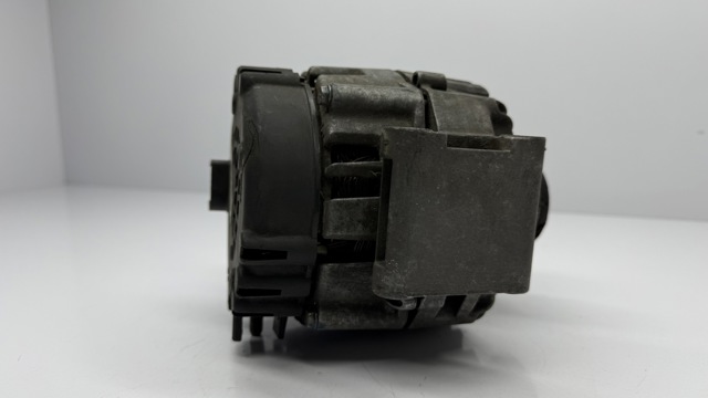 Авто генератор A0131546802 MERCEDES