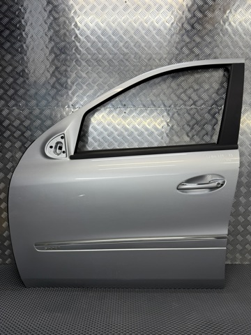 Двері кабіни A1647200105 MERCEDES