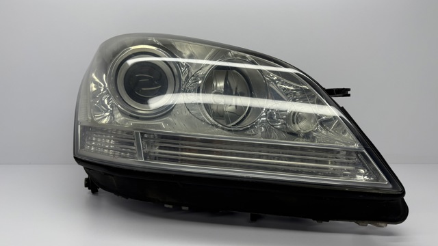 Основна фара - вставка A1648204861 MERCEDES