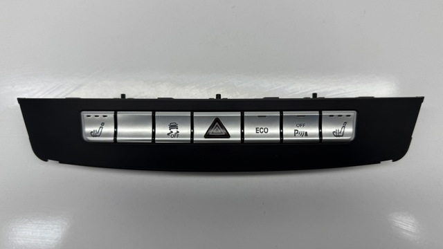 Блок кнопок центральної консолі A1668702510 MERCEDES