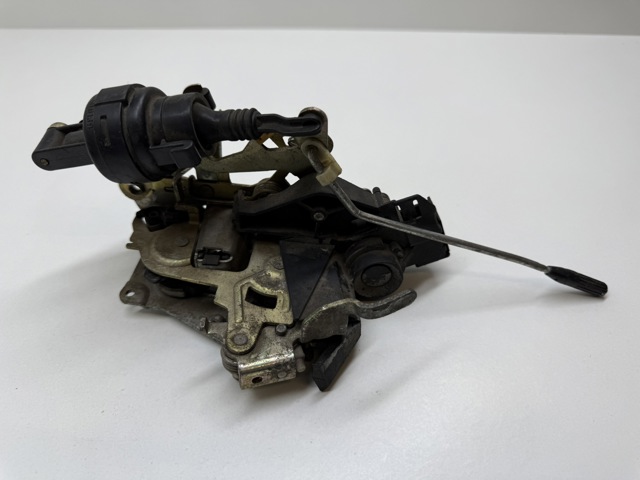Замок водійських дверей A2027200935 MERCEDES