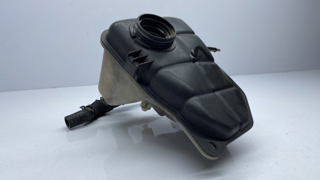 Бачок для води A2035000049 MERCEDES