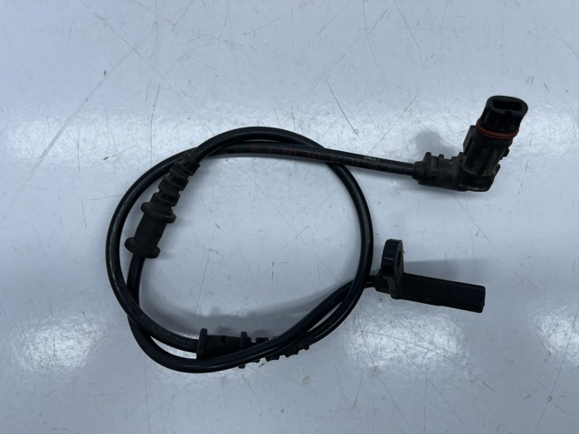 Датчик АБС (ABS) передній A2035400417 MERCEDES