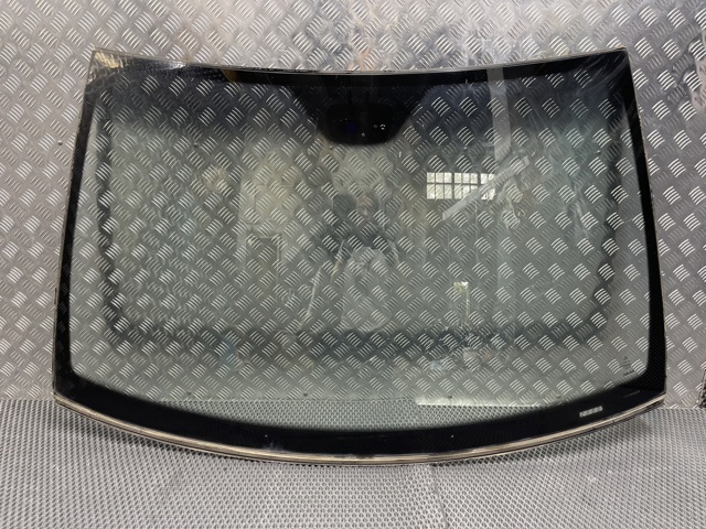 Вітрове скло A2036701501 MERCEDES