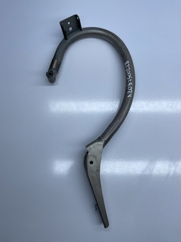 Кріплення кришки багажника A2037500228 MERCEDES