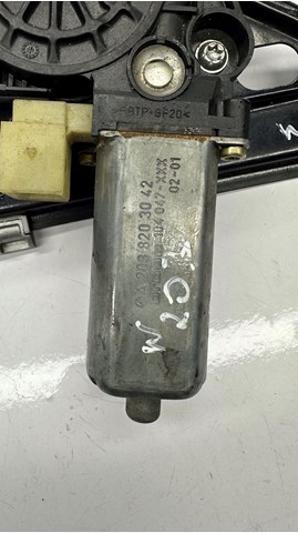 Моторчик склопідйомника двері задніх, правих A2038203042 MERCEDES