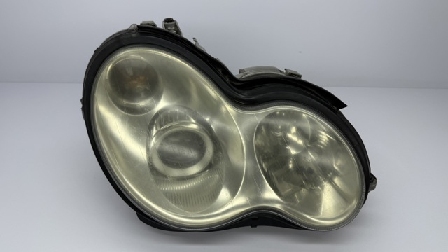 Права блок фара A2038203861 MERCEDES