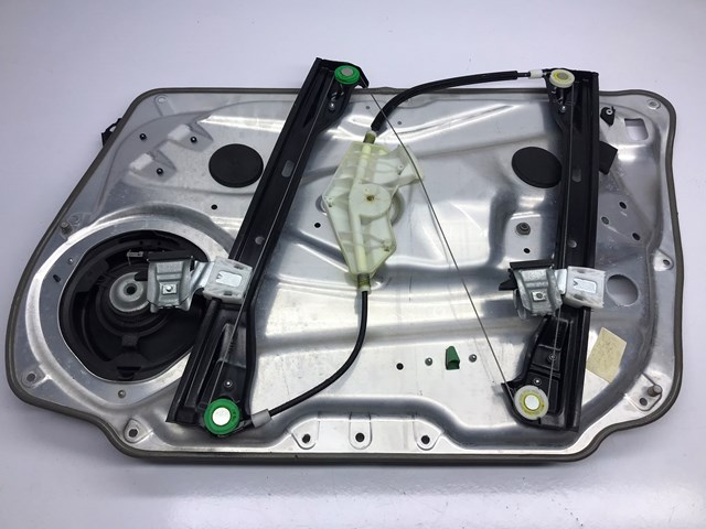 Склопідйомник з електродвигуном A2047200579 MERCEDES