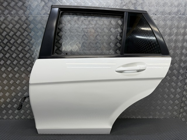 Двері задні A2047302300 MERCEDES