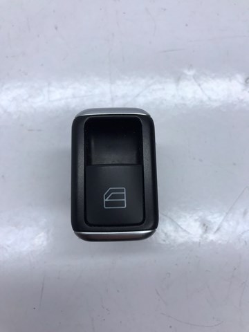 Кнопка підйомника переднього правого скла A2049055502 MERCEDES