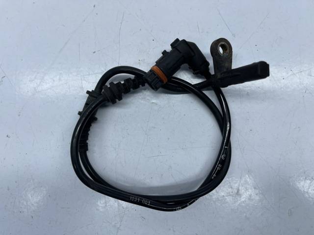 Передній датчик ABS A2049057900 MERCEDES
