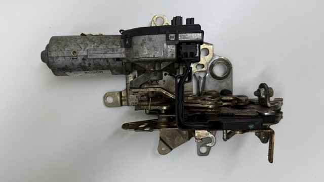 Замок кришки багажника A2107400836 MERCEDES
