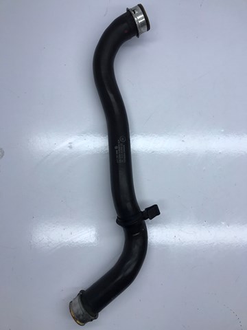 Патрубок системи охолодження A2115015382 MERCEDES