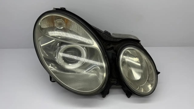 Фара комбінована, передня A2118200261 MERCEDES