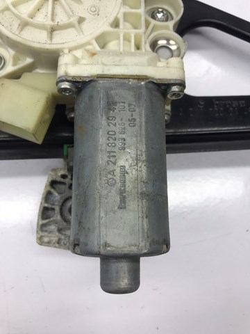 Привід ліфта передній A2118202942 MERCEDES
