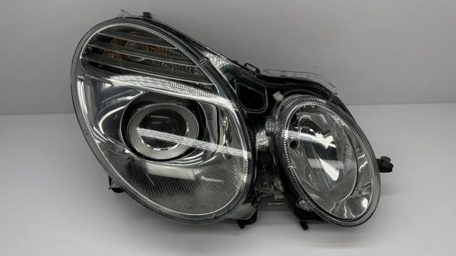 Фара основна права A2118203661 MERCEDES