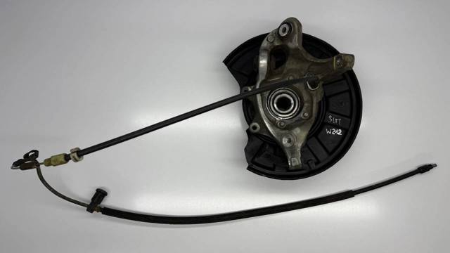 Кулак поворотний правий A2123502208 MERCEDES