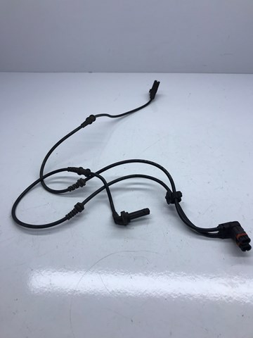 Передній правий датчик абс A2125400217 MERCEDES