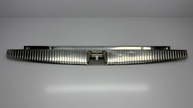 Накладка перегородки A2126900027 MERCEDES