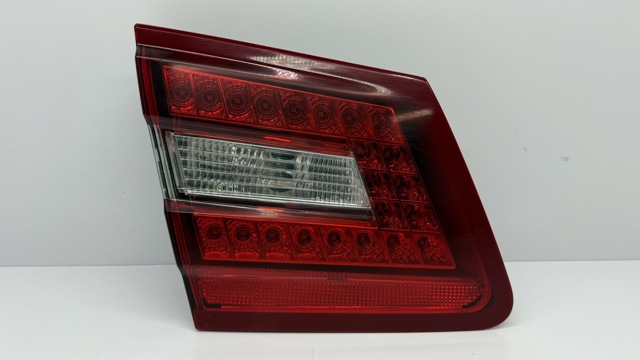 Задня ліва внутрішня фара A2128200964 MERCEDES