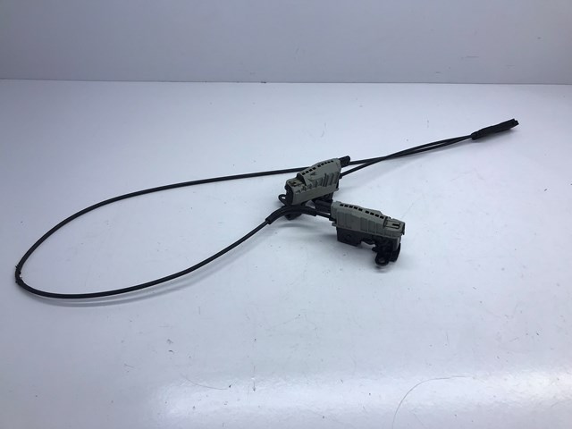 Запор капота (замок і привід замка капота) A2128800160 MERCEDES