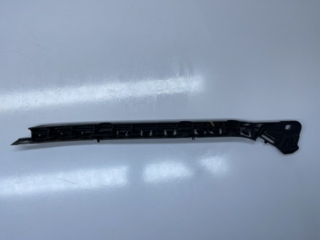 Направляюча заднього бампера, права A2128800230 MERCEDES