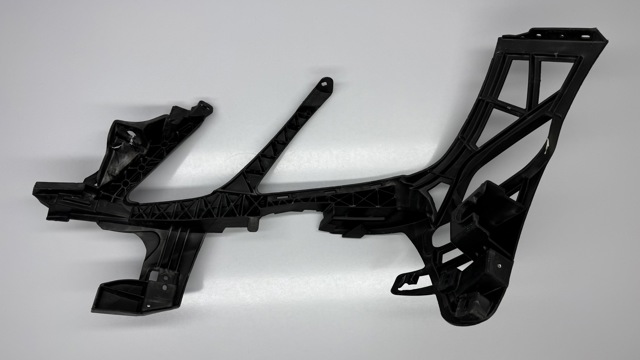 Кронштейн бампера переднього, правий A2128852265 MERCEDES
