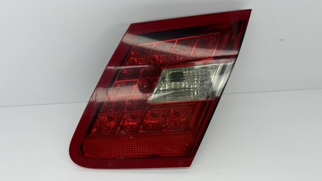 Задні ліхтарі A2129060458 MERCEDES