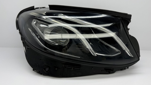 Права блок фара A2139064004 MERCEDES