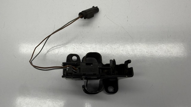 Замок кришки капота A2208800060 MERCEDES