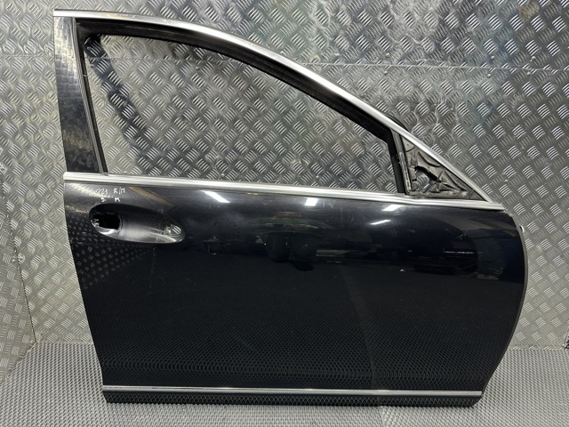 Пасажирські передні двері A2217200205 MERCEDES